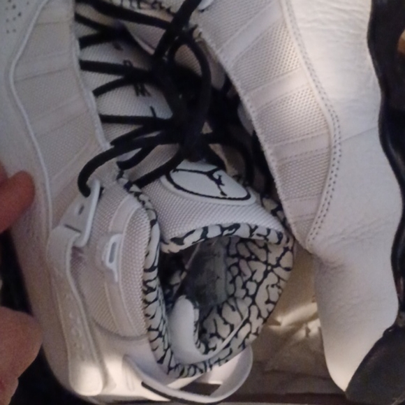 Jordan Shoes - Picture 6 of 6